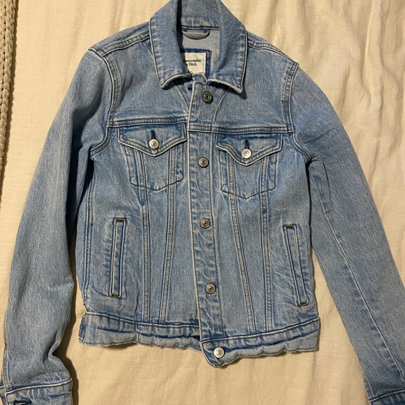 Abercrombie jean jacket. Worn one time. - Picture 4 of 5
